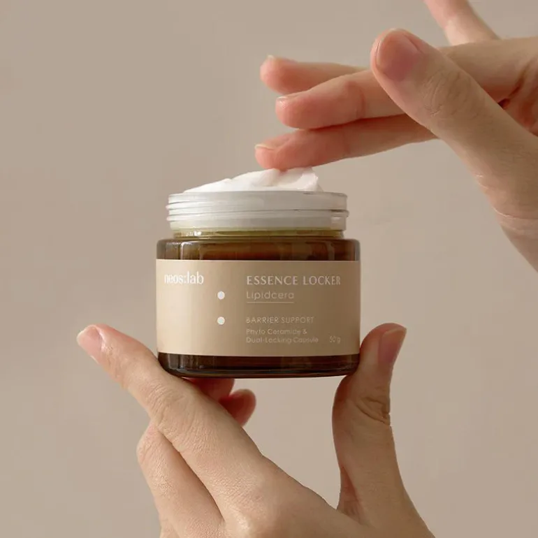 Essence Locker Lipidcera