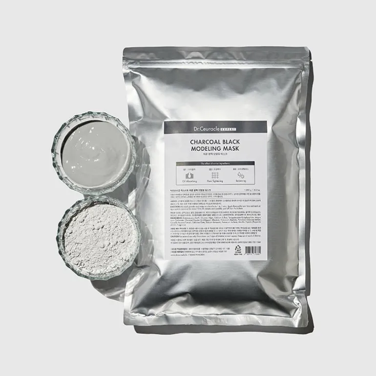 Expert Charcoal Black Modeling Mask