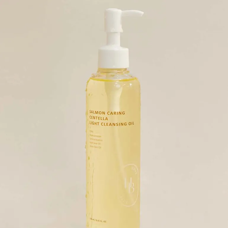 Salmon Caring Centella Light Cleansing Oil